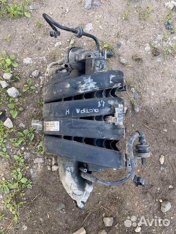 Впускной коллектор Opel Astra H 1.8