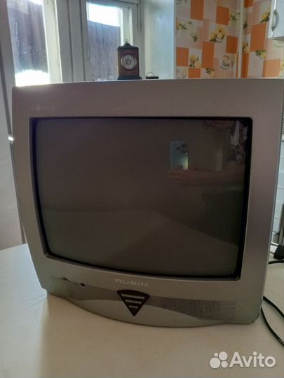 Телевизор на запчасти