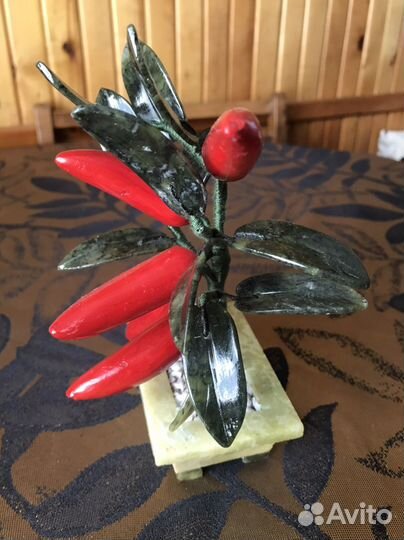 Цветок из натурального камня