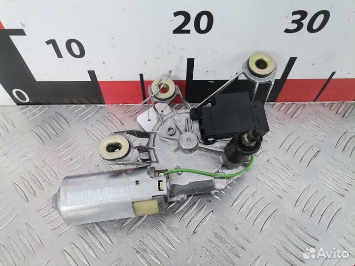 Моторчик заднего стеклоочистителя (дворника)