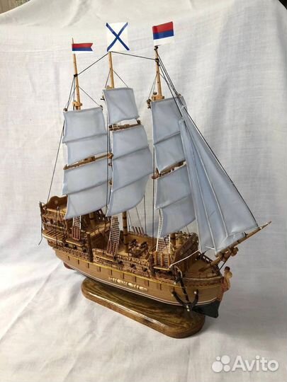 Модель корабля из дерева ручная работа