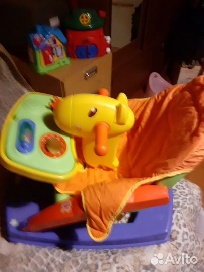 Стульчик для кормления и для игр