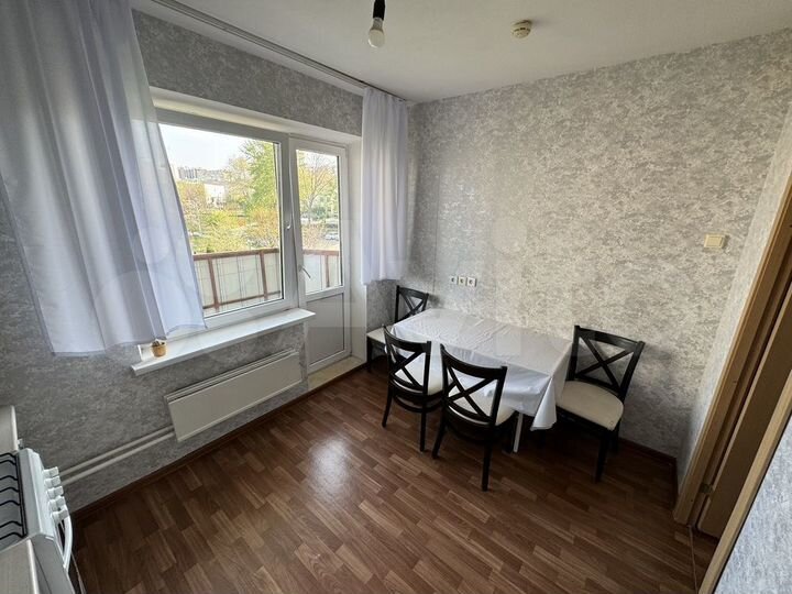 2-к. квартира, 62 м², 3/10 эт.