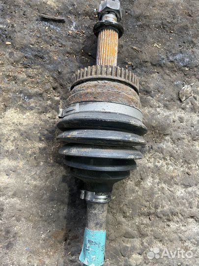 Привод передний левый 2.0 D4EA Hyundai Tucson 1