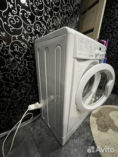Стиральная машина indesit