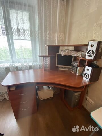 Компьютерный стол