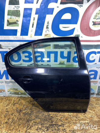 Дверь зад правая дефект Шкода Октавия А5