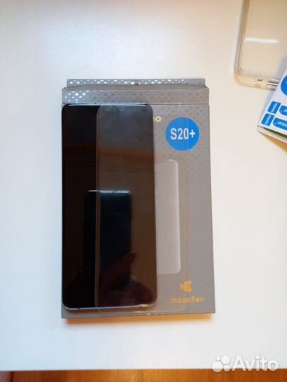 Защитное стекло для смартфона