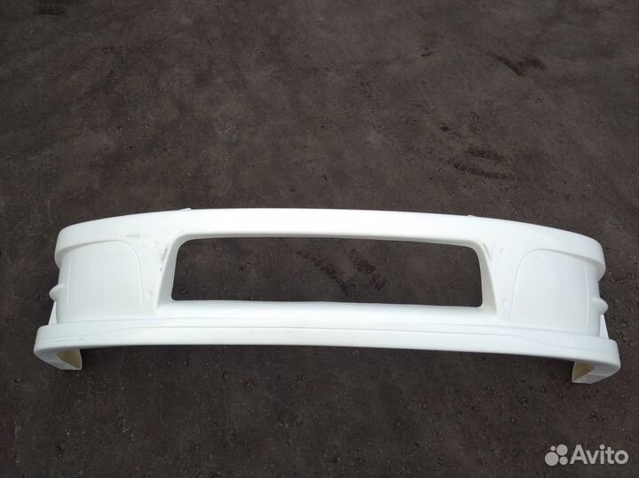 Передний бампер Subaru Legacy 1998-2003