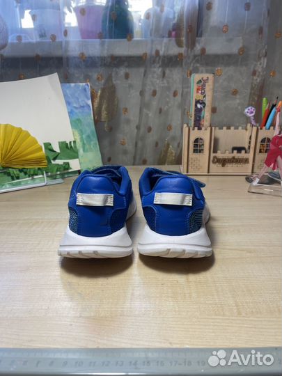 Кроссовки Adidas, размер 34