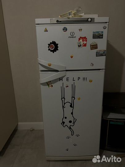 Холодильник бу indesit