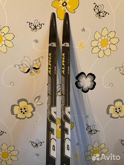 Коньковые,беговые лыжи Alpha Carbon Elite и Sable