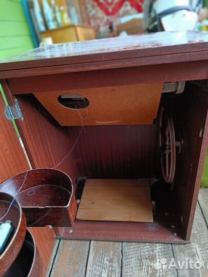 Швейная машинка Подольск 142