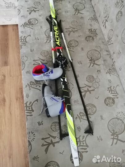 Лыжи детские 160 + лыжные ботинки + палки