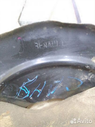 Кулак поворотный Цапфа Ступица в сборе Renault san