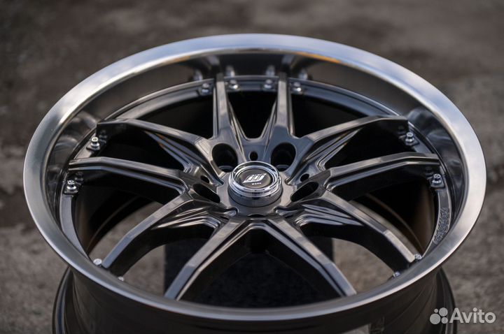 Комплект новых литых дисков ''18 5x114.3 Work