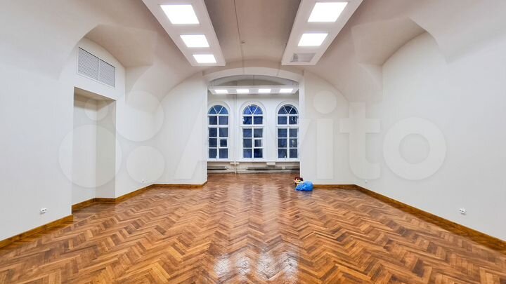 Собственник сдаёт 405 м2 у метро