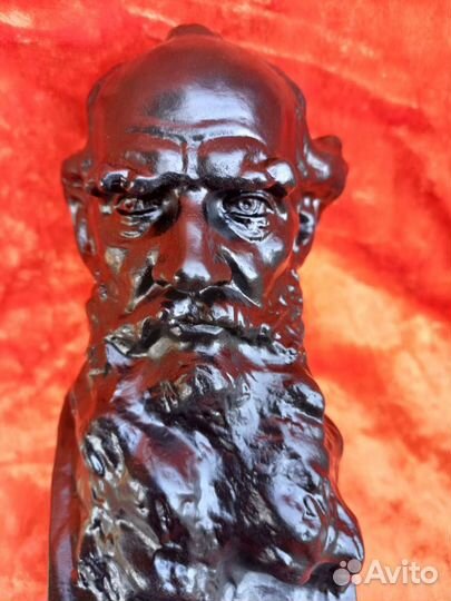 Металическая статуэтка Лев Толстой