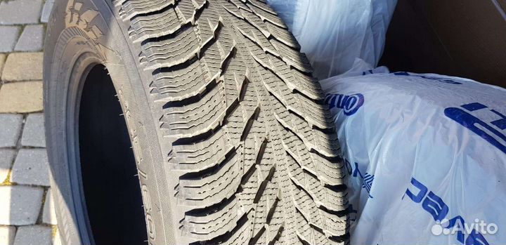 Nokian Tyres Hakkapeliitta R3 SUV 265/60 R18