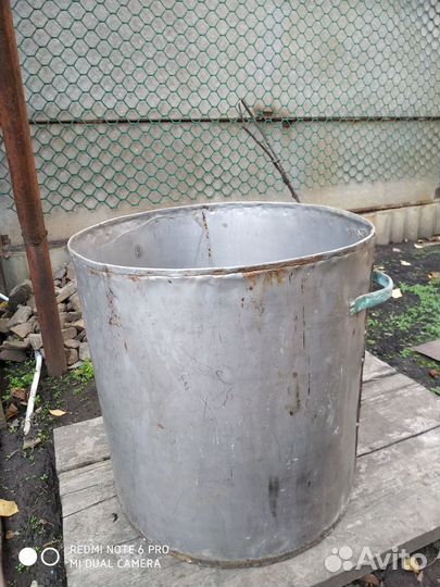 Кастрюля из нержавеющей стали