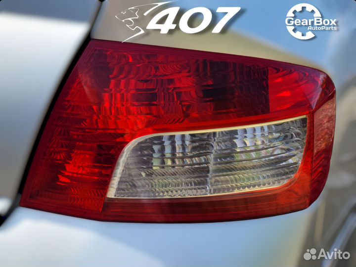 Фонарь задний правый Peugeot 407 Restyl оригинал