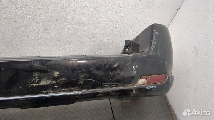 Бампер задний Toyota Sequoia