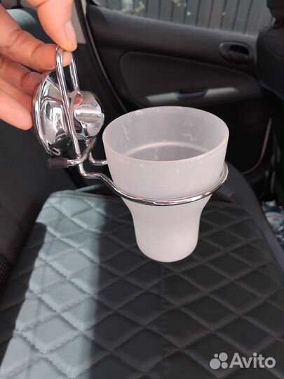 Стакан для зубных щеток настенный