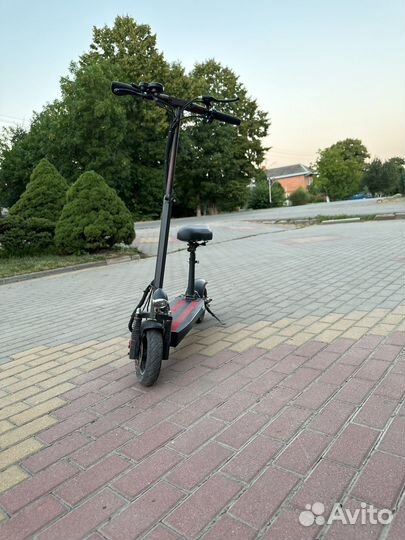 Электросамокат kuggo m4 pro