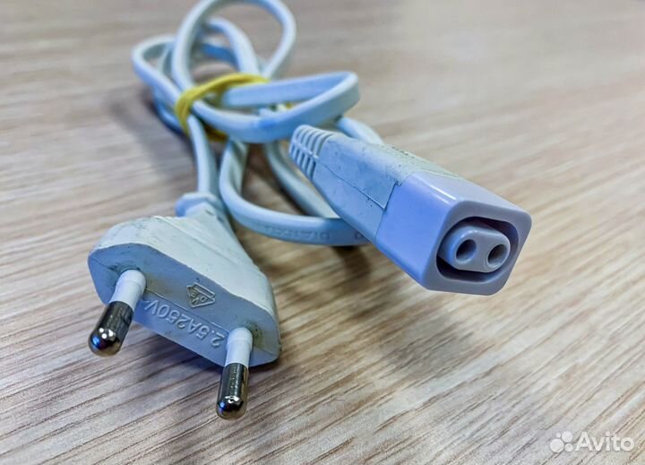 Провод с вилкой для лампы дневного света