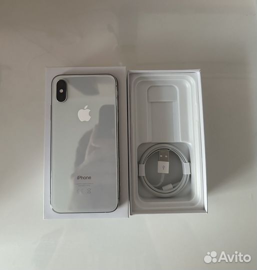 iPhone Xs, 64 ГБ
