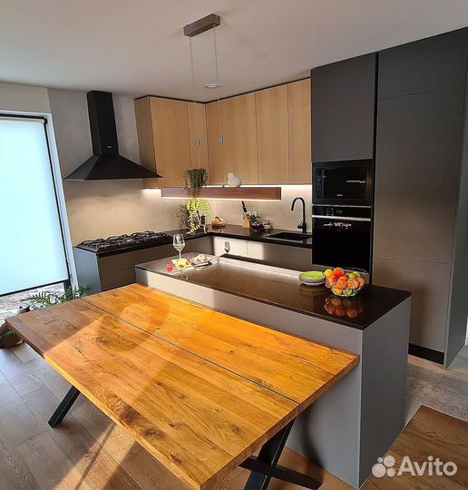 Кухня до потолка