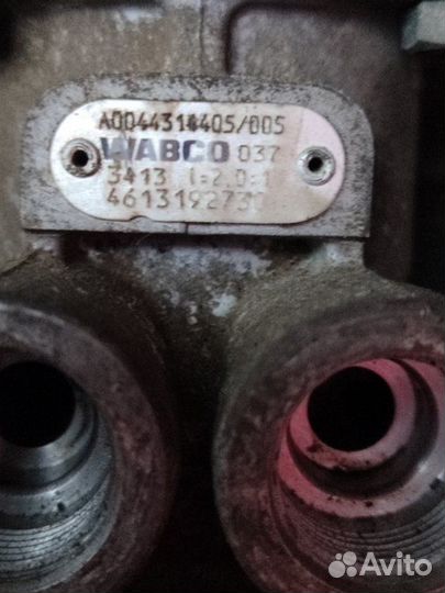 Кран тормозной главный Mercedes-Benz Atego 1022