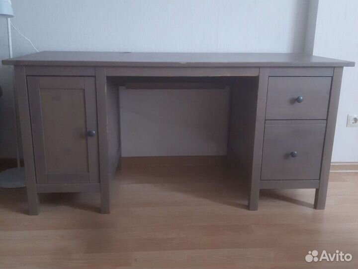 Письменный стол IKEA