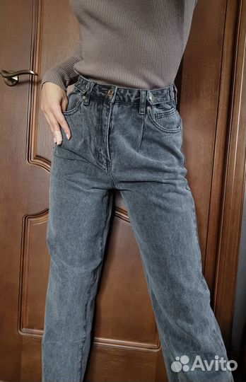 Джинсы серые
