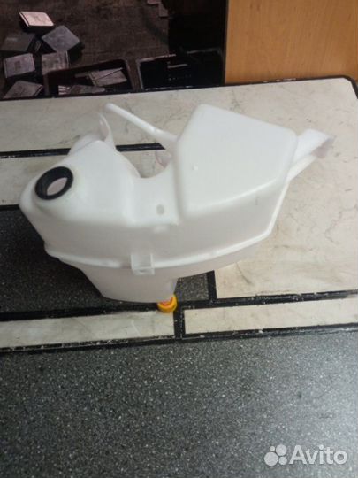 Бачок стеклоомывателя Toyota Camry 2arfe