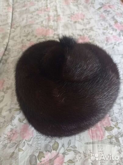 Женская шапка