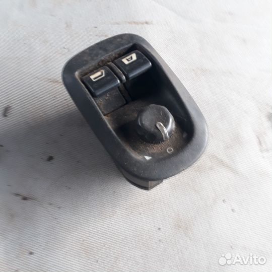 Блок стеклоподъемников и зеркал Пежо 206