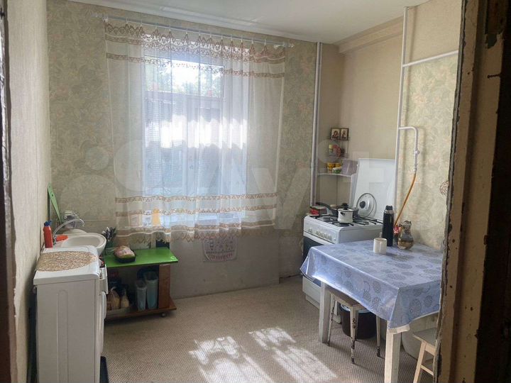 Доля в 4-к. квартире, 112,9 м², 2/4 эт.