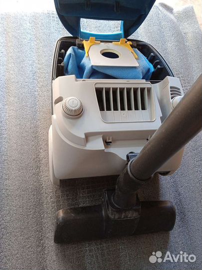 Пылесос Samsung 1600w