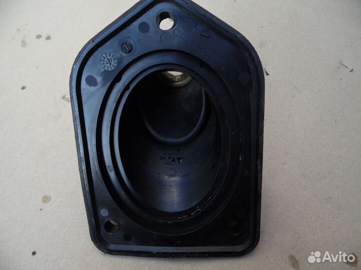 Кожух рулевого кардана Рендж Ровер l322