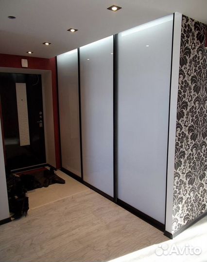 Современный шкаф купе