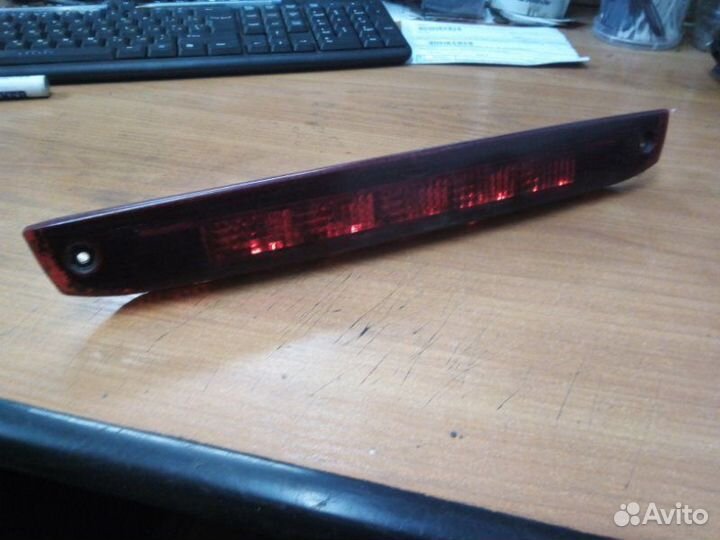 Фонарь задний внутренний задний Ford Focus 2