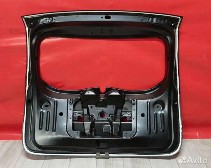 Крышка багажника renault duster