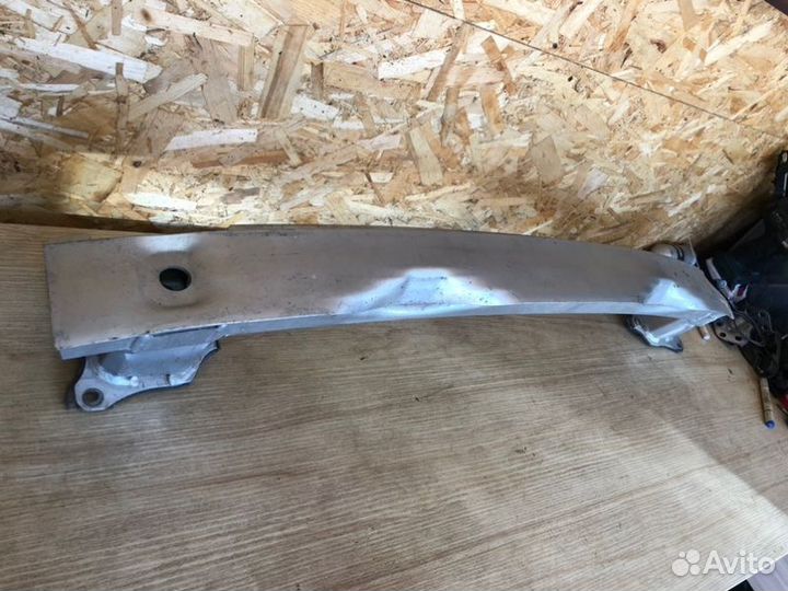 Усилитель бампера Porsche Cayenne 3