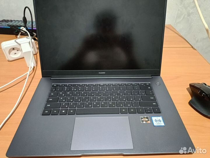 Продам ноутбук Huawei matebook D 15 2020 года