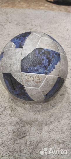 Футбольный мяч adidas telstar fifa 2018