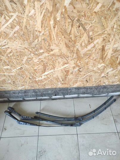 Поводки стеклоочистителя 2-шт. Ford Focus 3