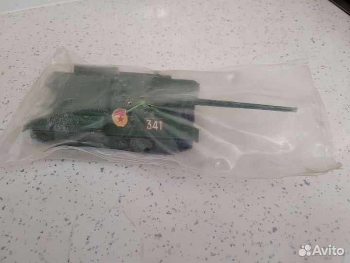 Танк СССР су 100 новый, в заводской упаковке