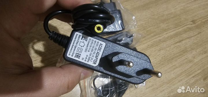 Сетевые адаптеры 5v 2A 60штук