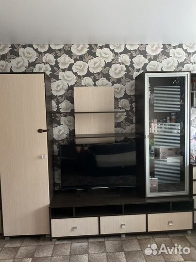 Стенка в гостиную